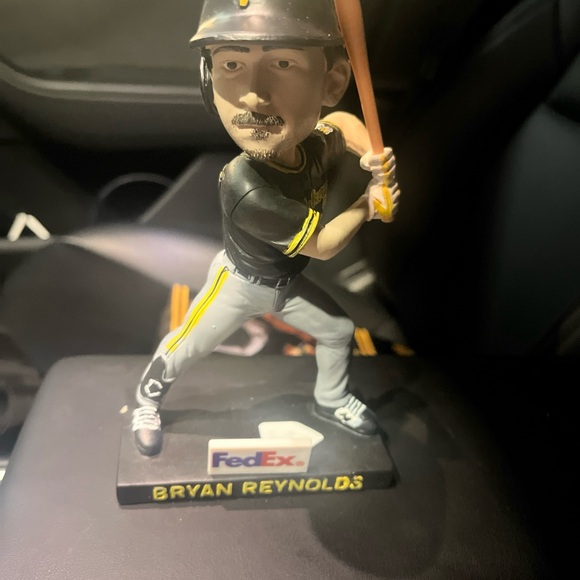 Bryan Reynolds PITTSBURGH PIRATES SGA Bobblehead 6/18/22 BRAND NEW MLB Buccos - Picture 7 of 8